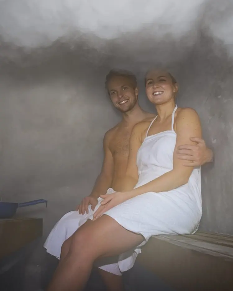 Arctic SnowHotel & Glass Igloos - Rovaniemi, Finnland | Good Travel