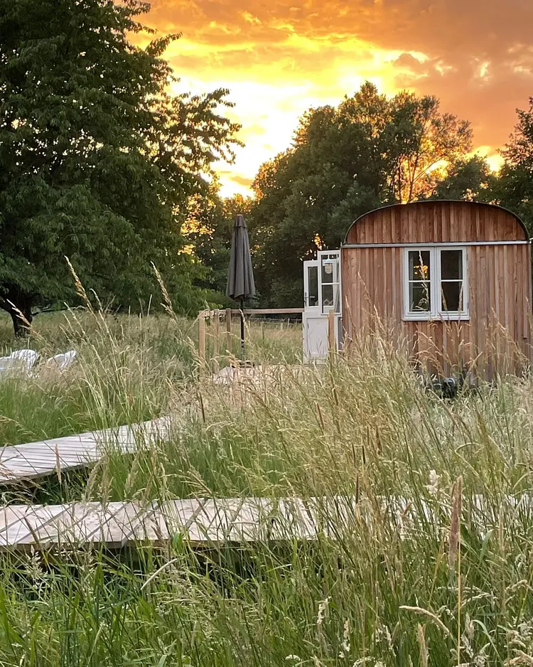 Auszeit Bauwagencamp - Wiedenbrügge, Deutschland | Good Travel
