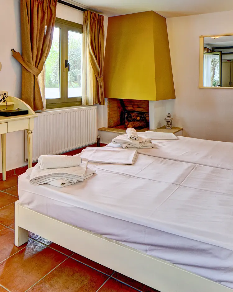 Mourtzanakis Residence - Achlada, Greece | Good Travel