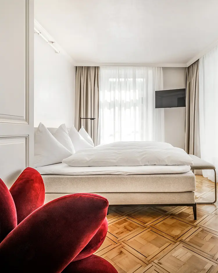 BLUME. Baden Hotel & Restaurant - Baden, Schweiz | Good Travel