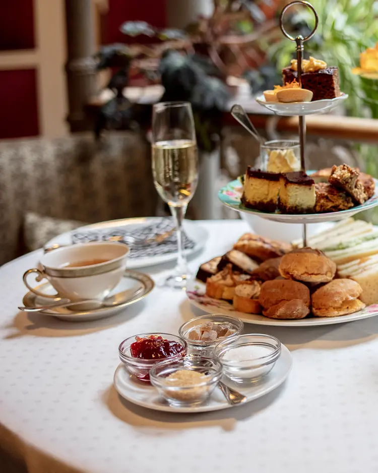 BLUME. Baden Hotel & Restaurant - Baden, Schweiz | Good Travel