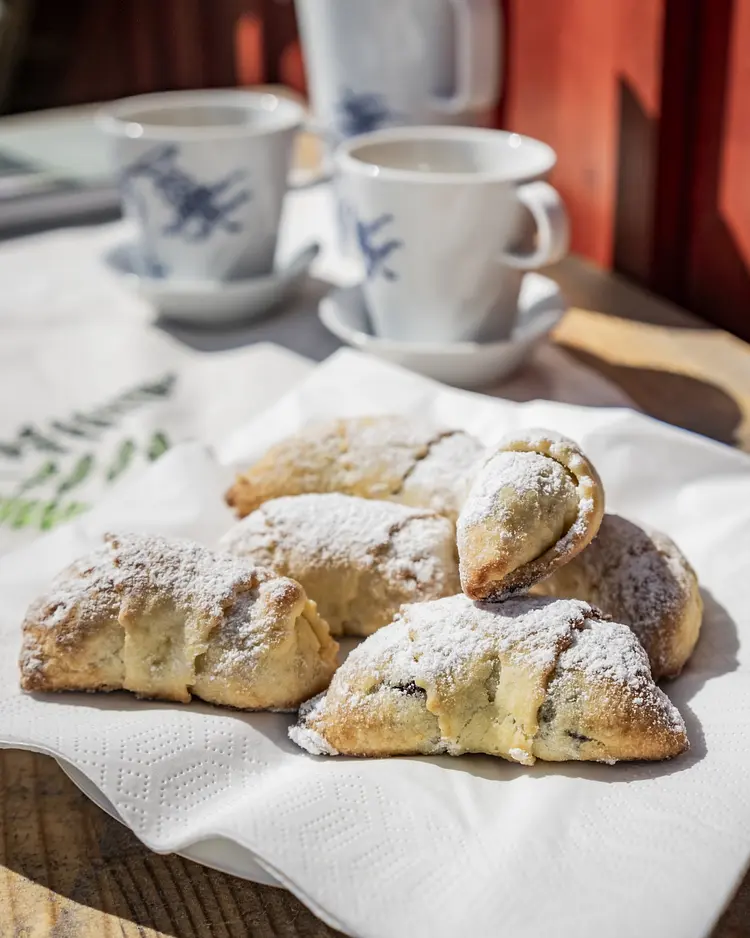 Bohemian Cottage - Krasna Lipa, Czechia | Good Travel